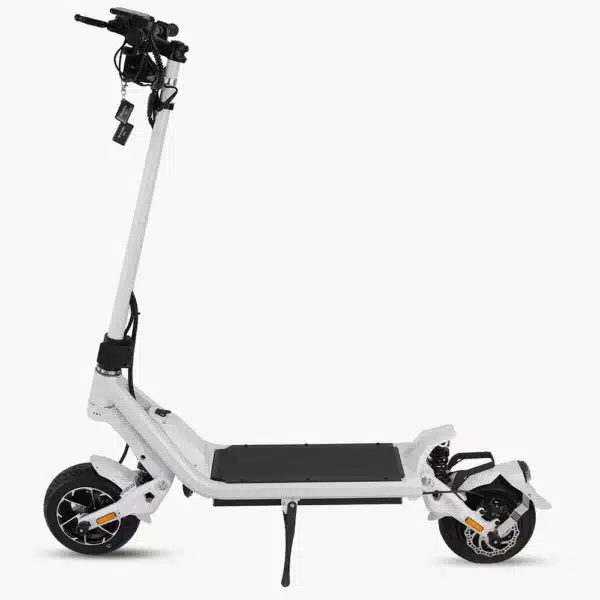 קורקינט חשמלי NAMI KLIMA White Carbon Matte לבן עם צמיגי Tubeless מתלים מתכווננים ותאורת 360 לרכיבה בעיר ובשטח